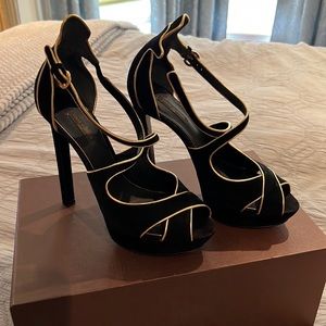 Louis Vuitton sandals